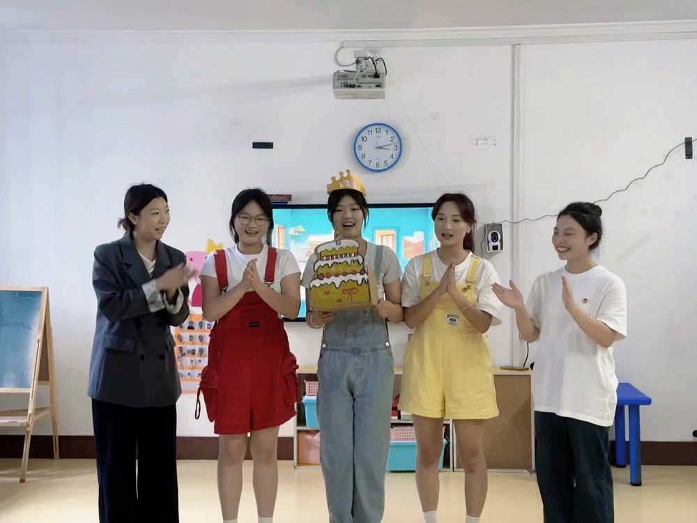 舞台剧表演图片.png
