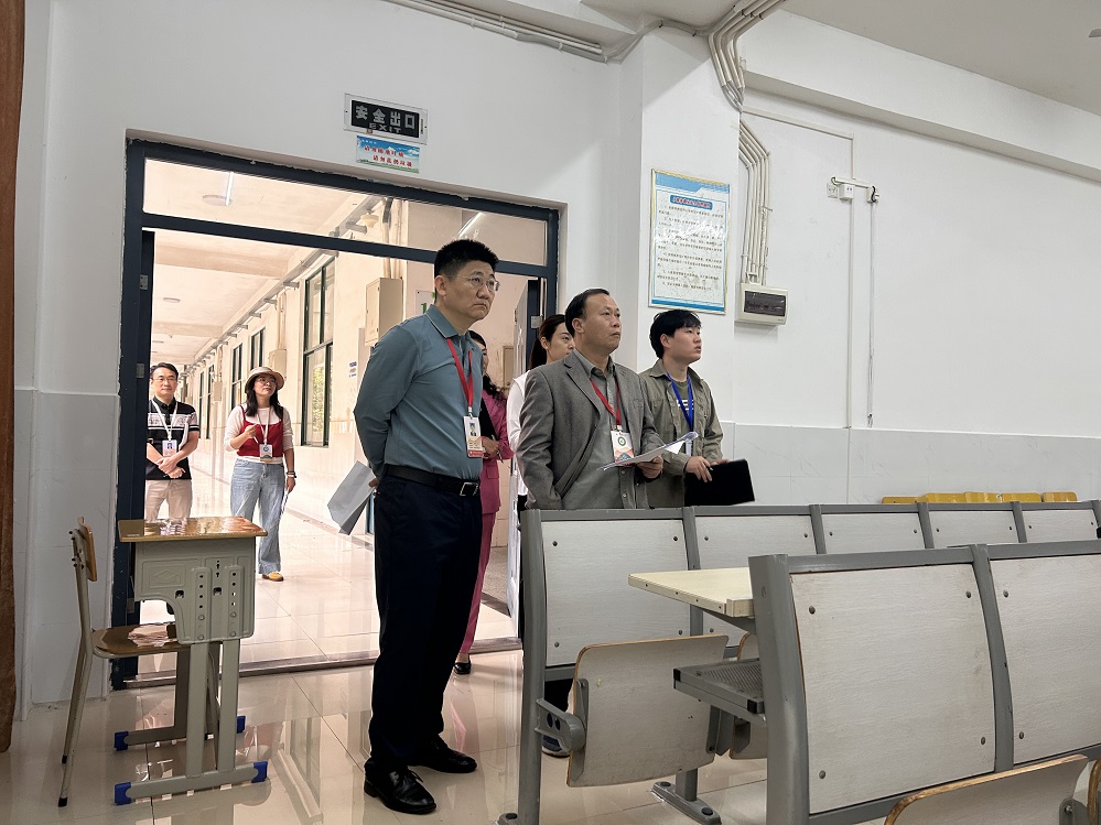 我校开展2025年秋季学期新生班教学专项督导工作