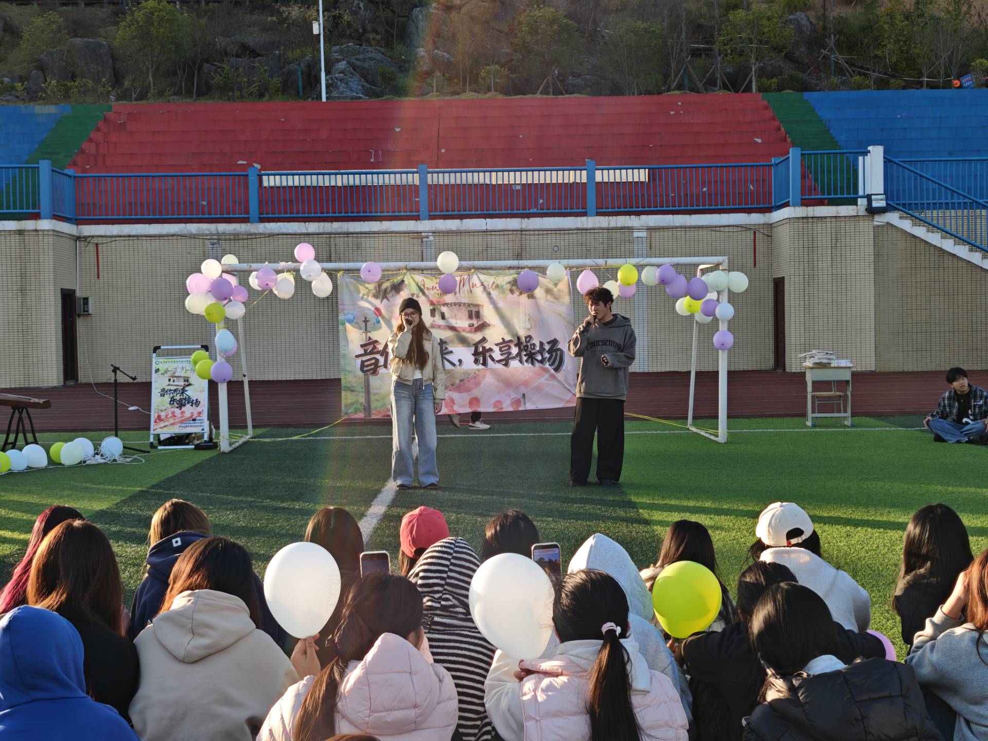 图一 活动现场.jpg 图一 活动现场.jpg